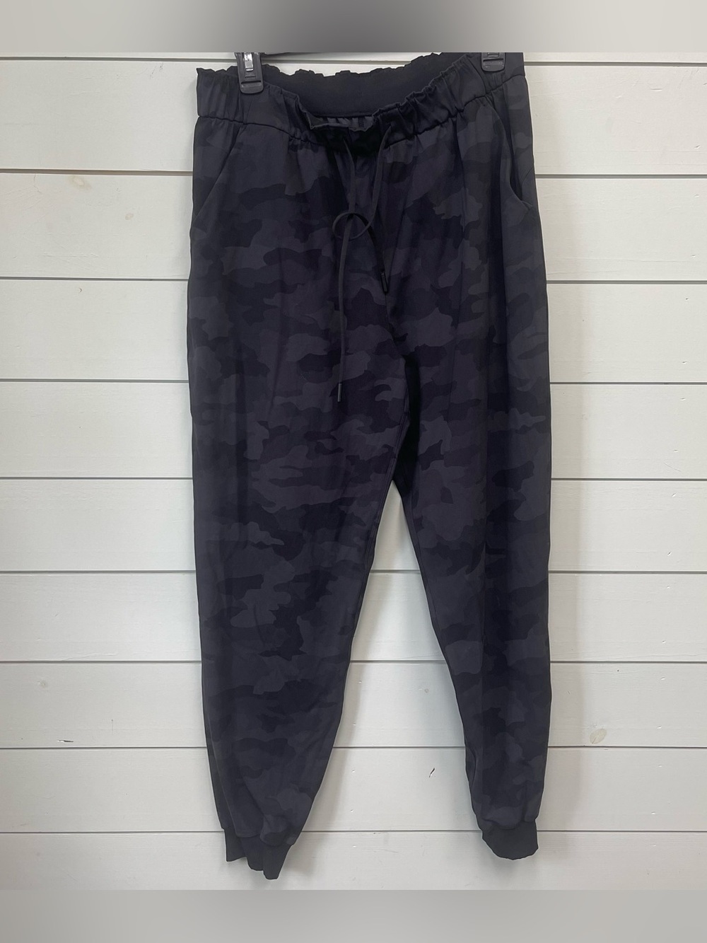 Lululemon stretch high rise joggers full length heritage camo women's size 10